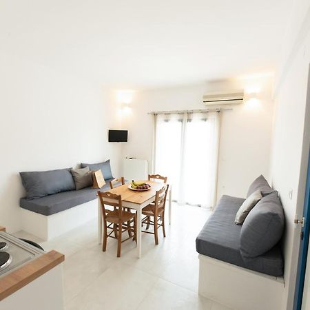 Muses Apartments Agia Anna  Esterno foto
