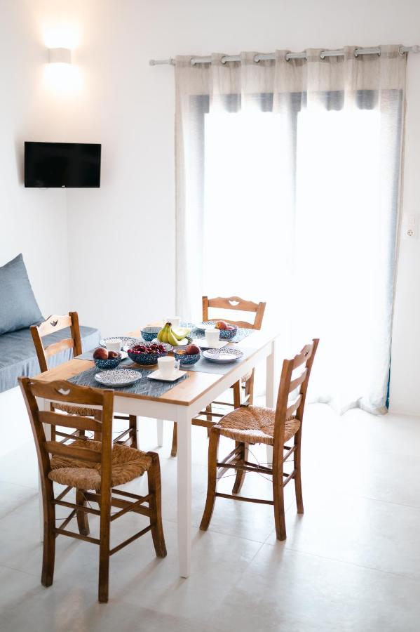 Muses Apartments Agia Anna  Esterno foto
