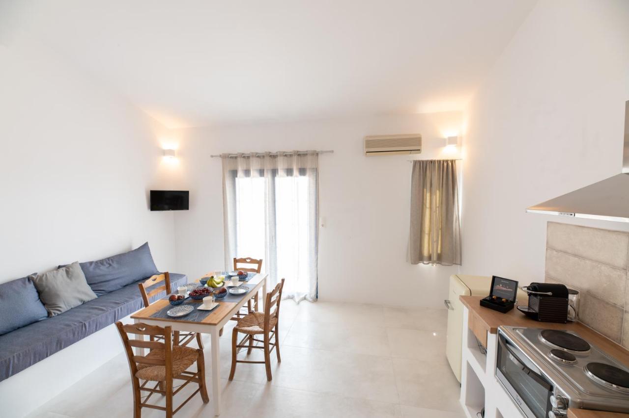 Muses Apartments Agia Anna  Esterno foto