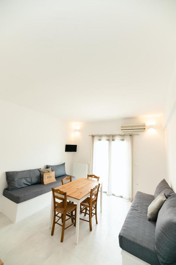 Muses Apartments Agia Anna  Esterno foto