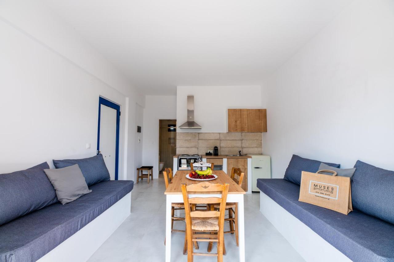 Muses Apartments Agia Anna  Esterno foto