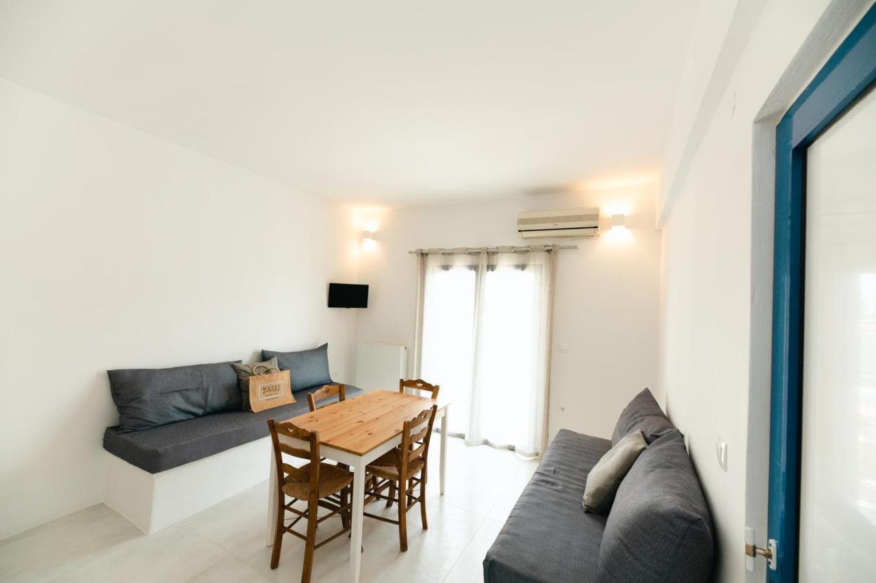 Muses Apartments Agia Anna  Esterno foto
